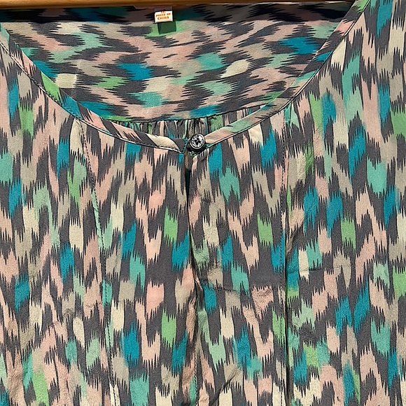 Tori Richard Beautiful 100% Silk Blouse Shirt Top **Size 12** - Picture 3 of 5